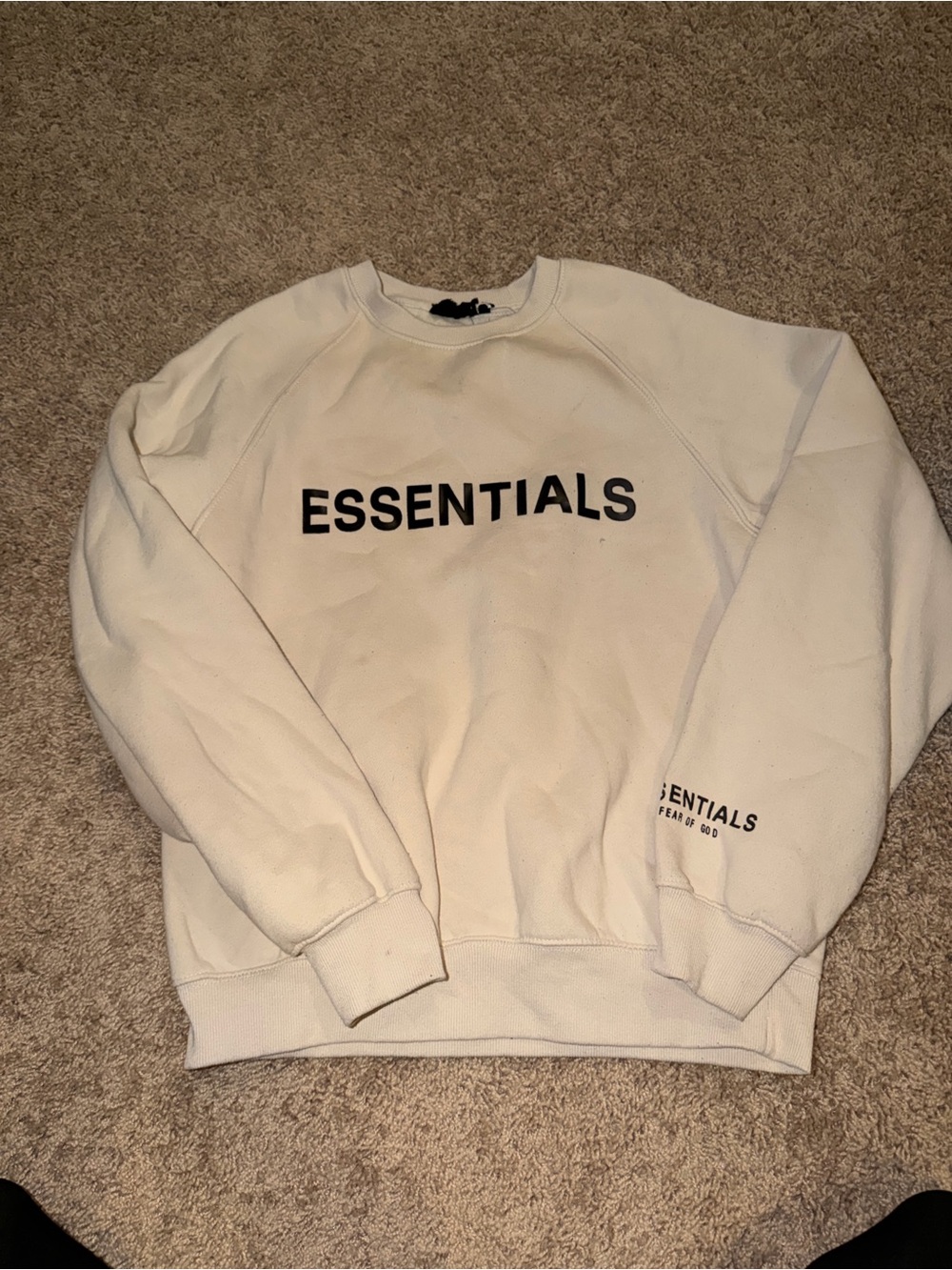 ESSENTIALS crewneck
